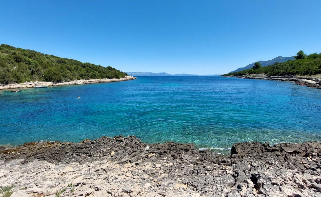 Plaza Loviste'in fotoğrafı taşlar yüzey ile