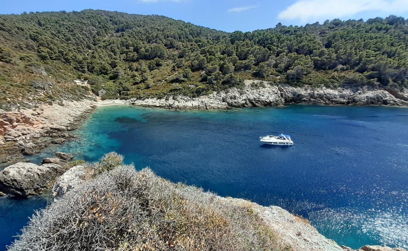 Plaza Zukamice'in fotoğrafı hafif çakıl yüzey ile