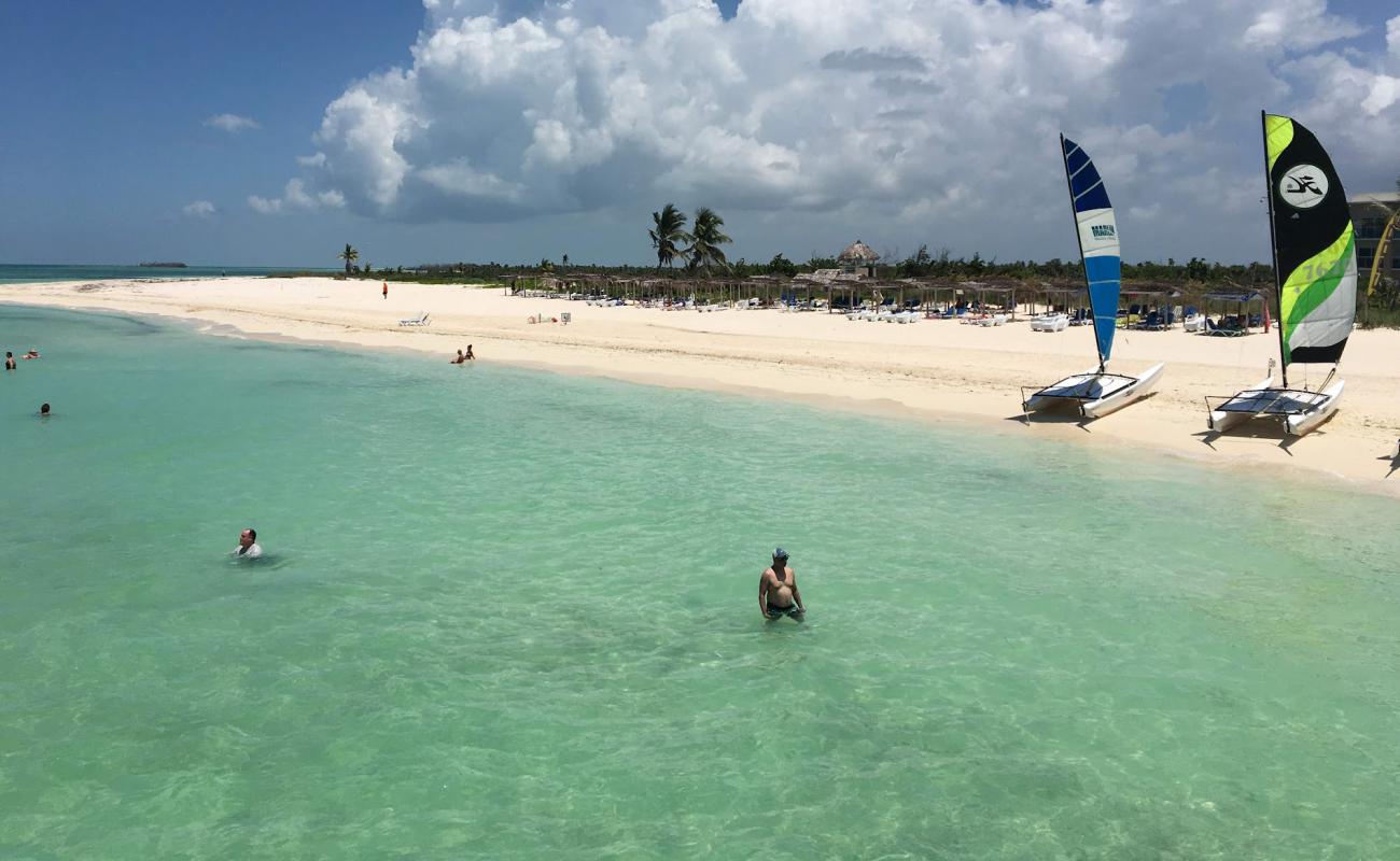 Cayo Coco II'in fotoğrafı parlak ince kum yüzey ile