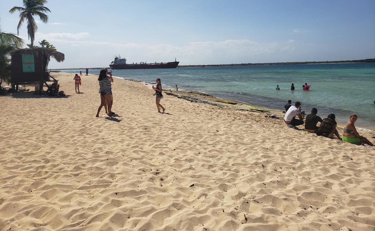 Playa la Boca'in fotoğrafı parlak ince kum yüzey ile