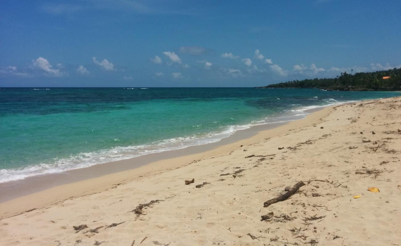 Playa de Nibujon'in fotoğrafı açık bej kum yüzey ile