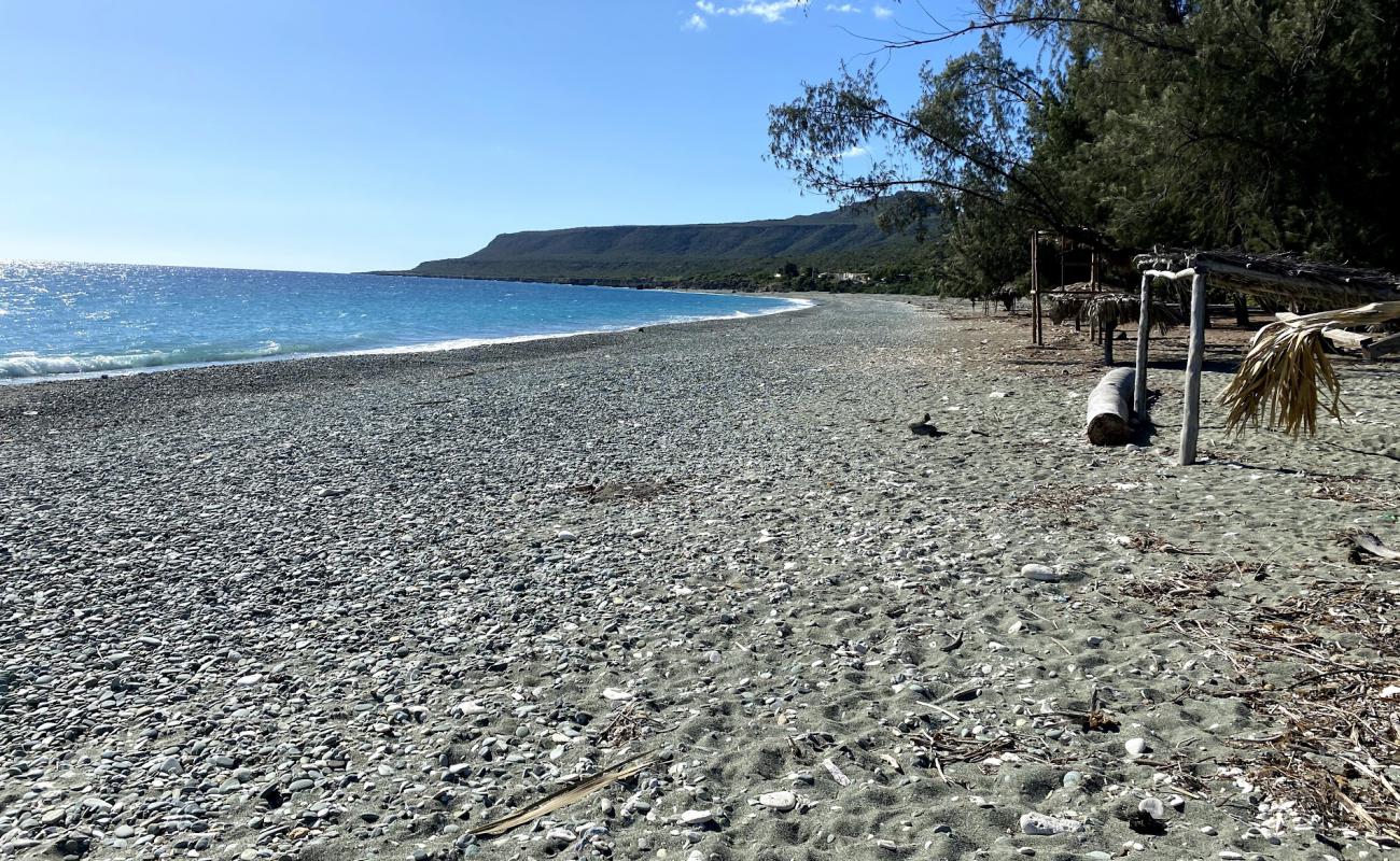 Playita Imias'in fotoğrafı gri çakıl taşı yüzey ile