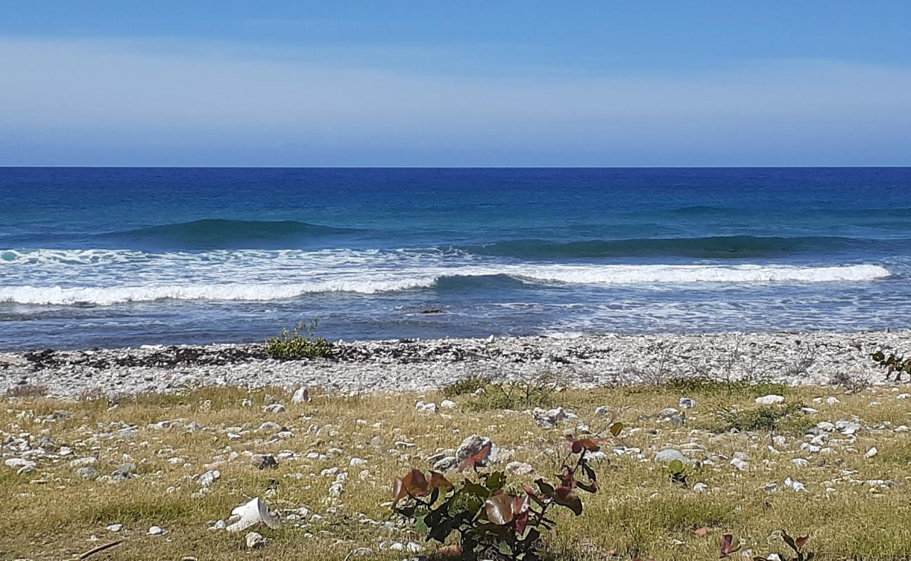 Playa Larga'in fotoğrafı taşlı kum yüzey ile