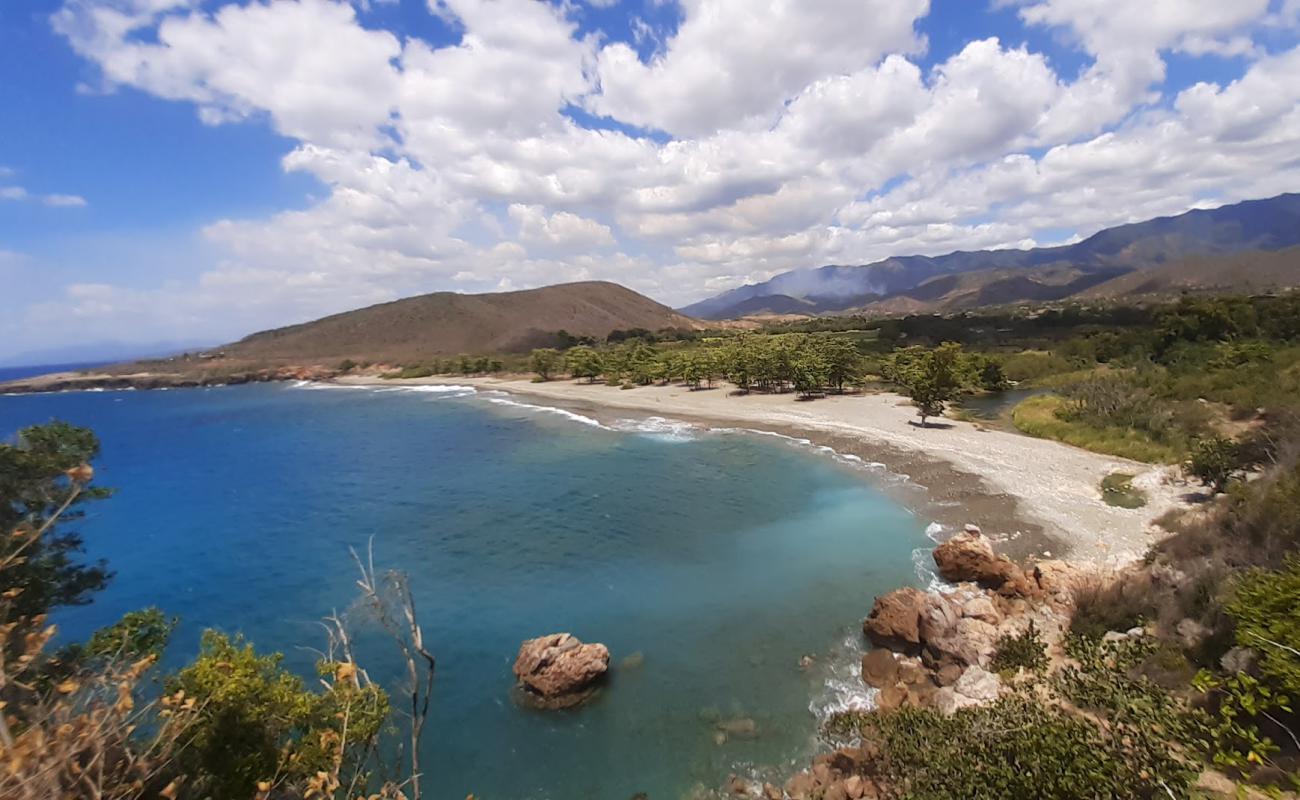 Playa Damajayabo'in fotoğrafı gri kum ve çakıl yüzey ile