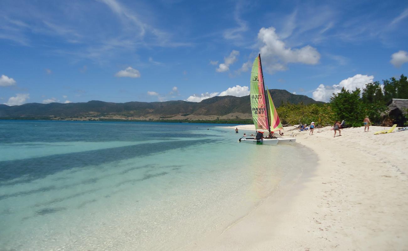 Playa Paralon'in fotoğrafı açık bej kum yüzey ile