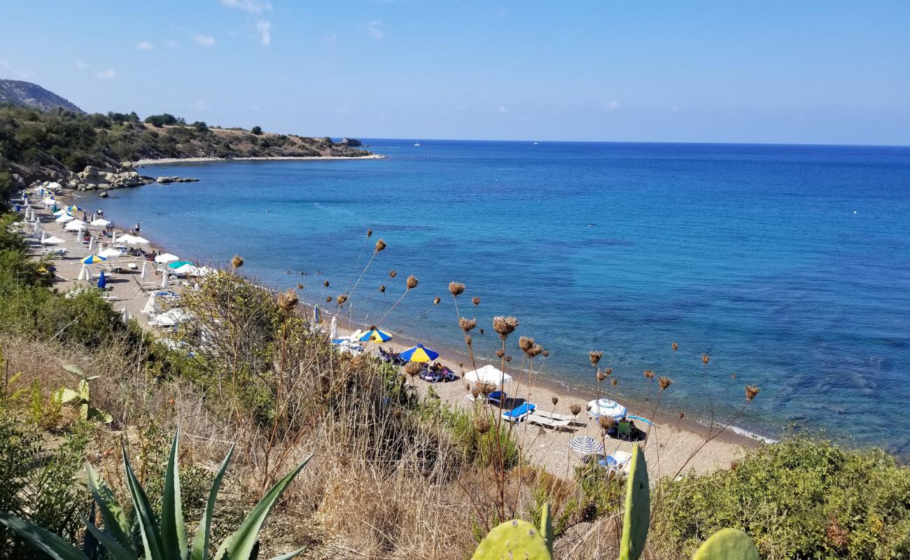 Ttakka beach'in fotoğrafı hafif ince çakıl taş yüzey ile