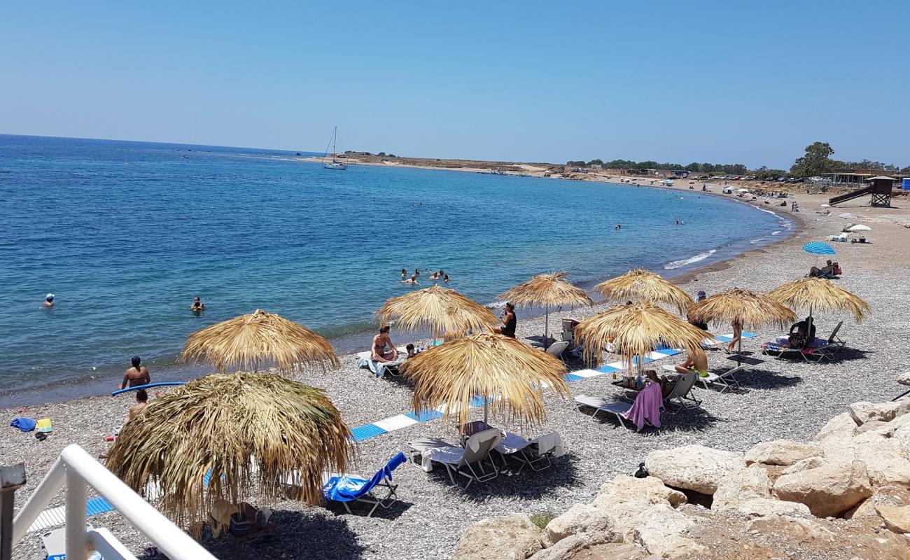 Bonamare beach'in fotoğrafı gri kum ve çakıllar yüzey ile