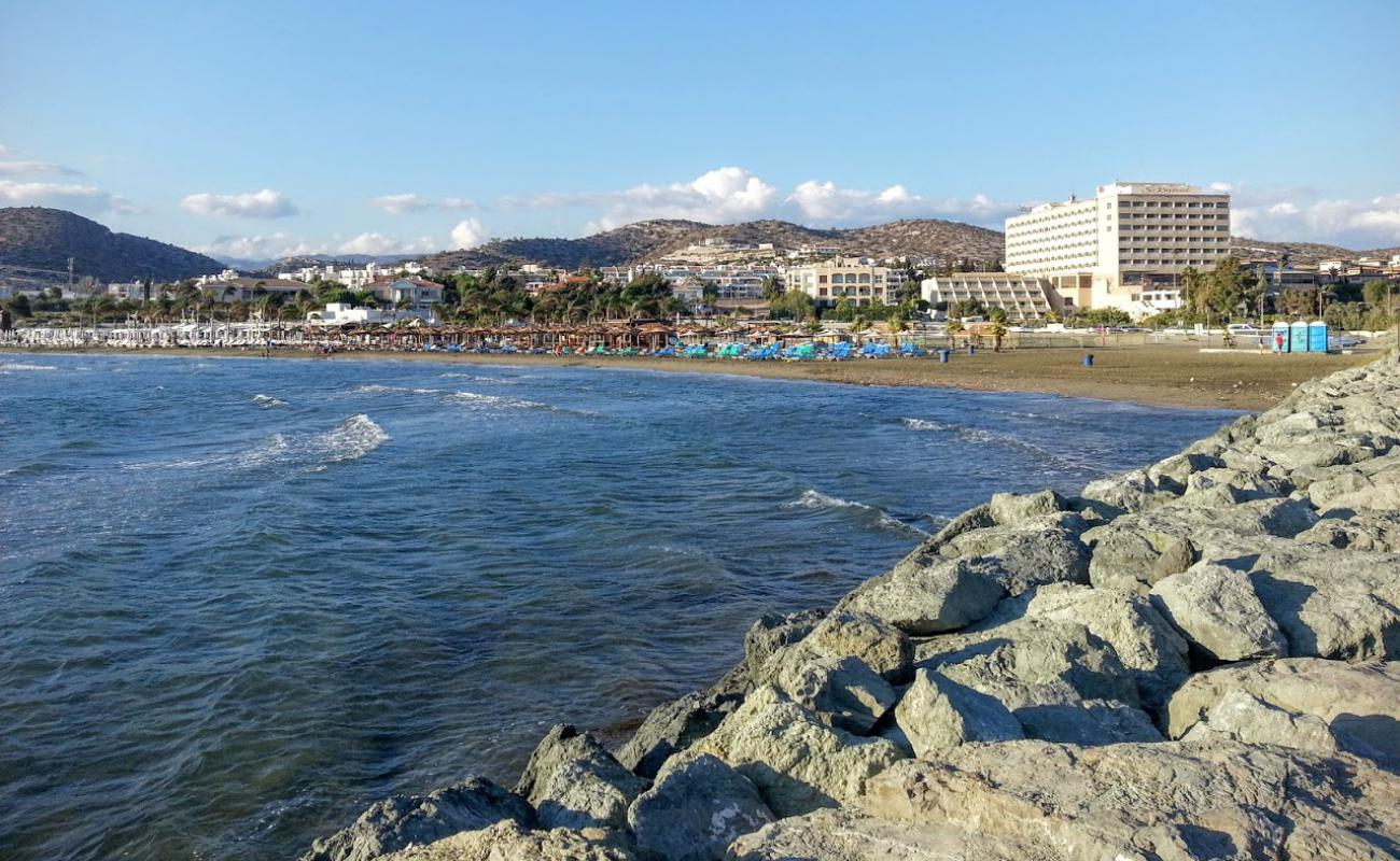 Parekklisia beach'in fotoğrafı gri kum yüzey ile