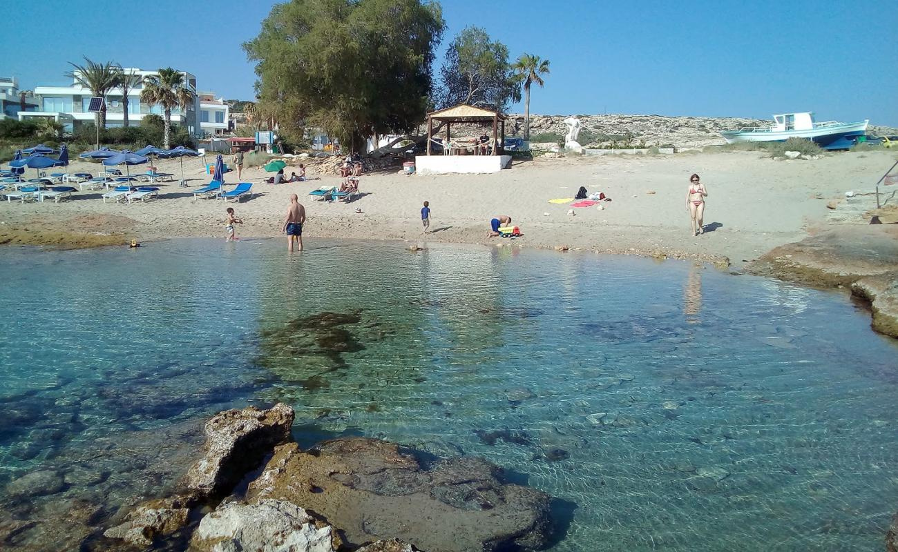 Ammos Kambouri beach'in fotoğrafı parlak kum yüzey ile