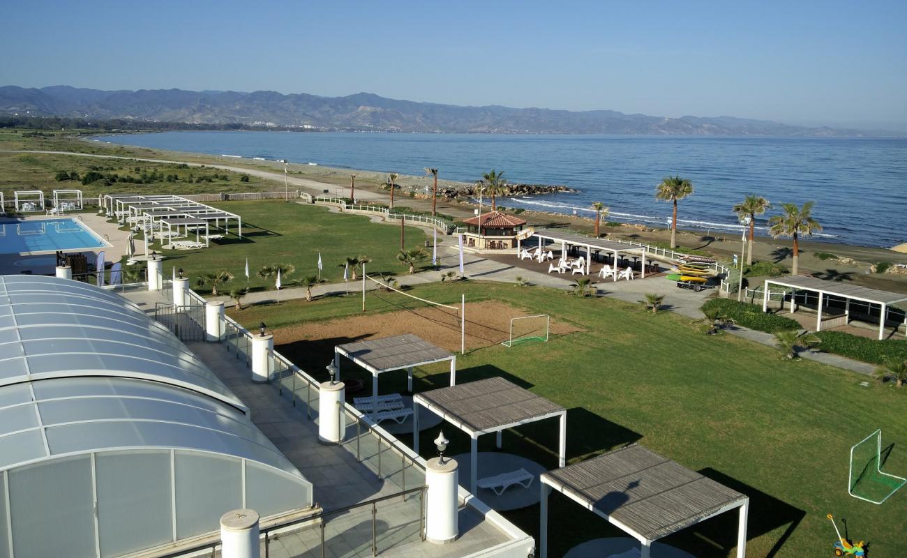 Aphrodite Resort beach'in fotoğrafı kahverengi kum yüzey ile