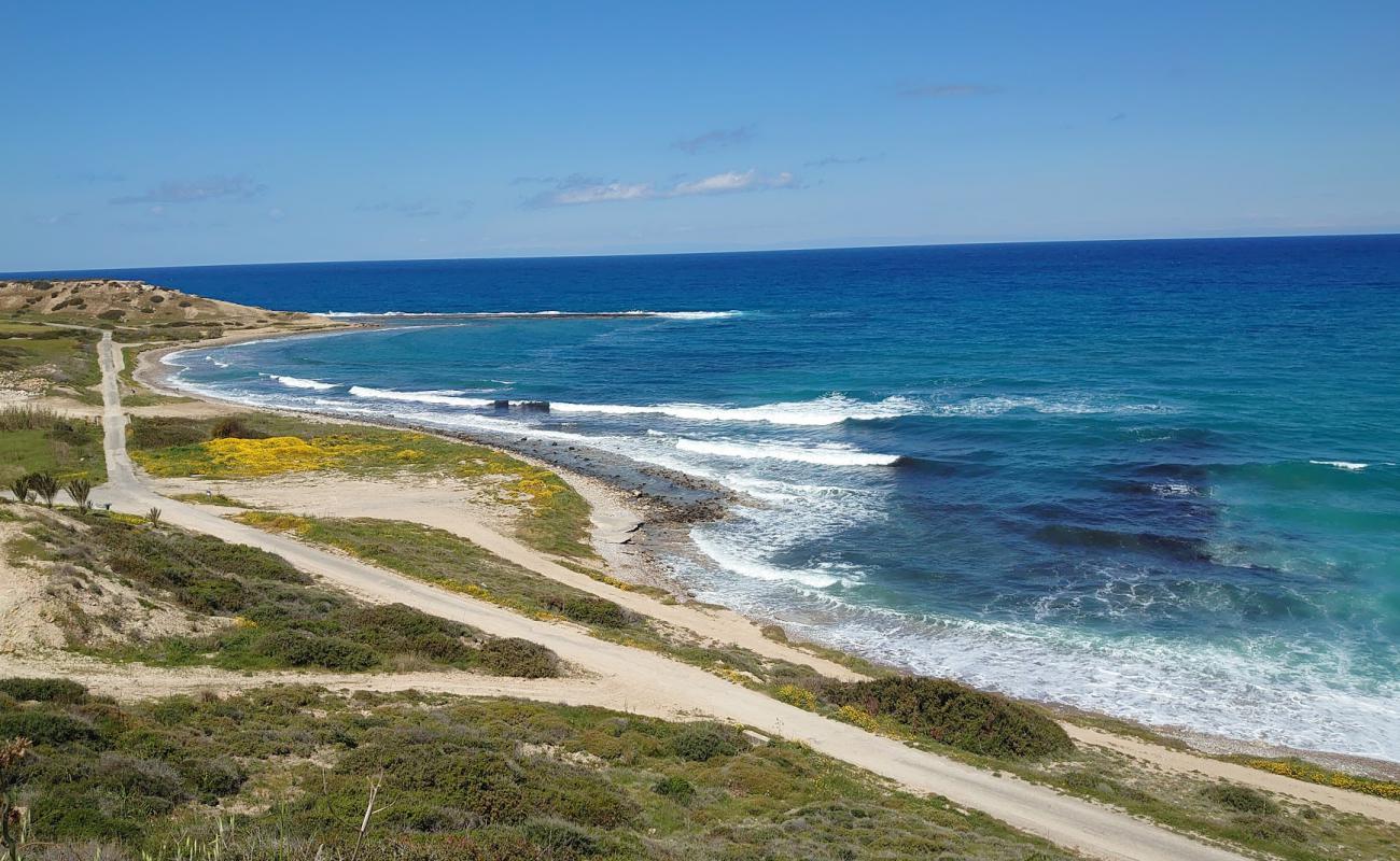 Bahceli Beach'in fotoğrafı kayalık arazi yüzey ile
