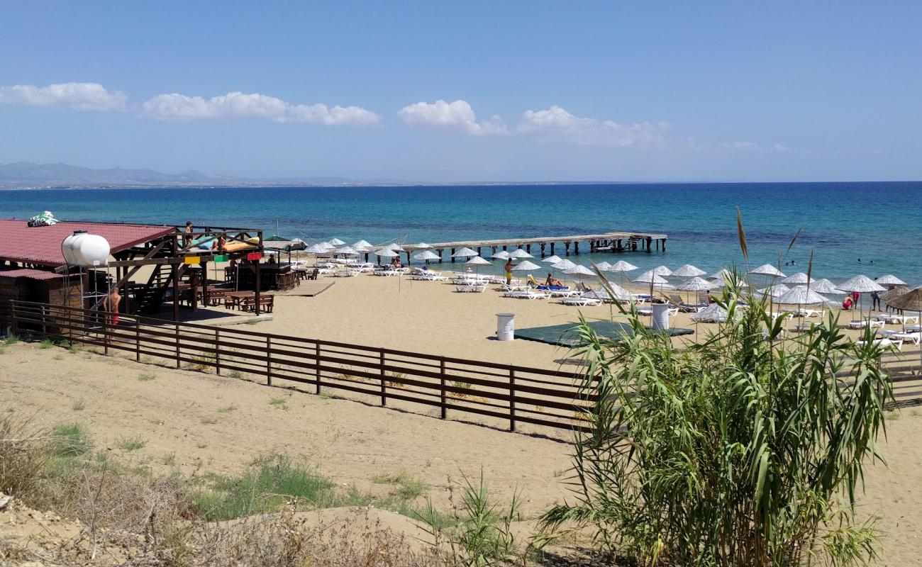 Salami Beach'in fotoğrafı açık bej kum yüzey ile