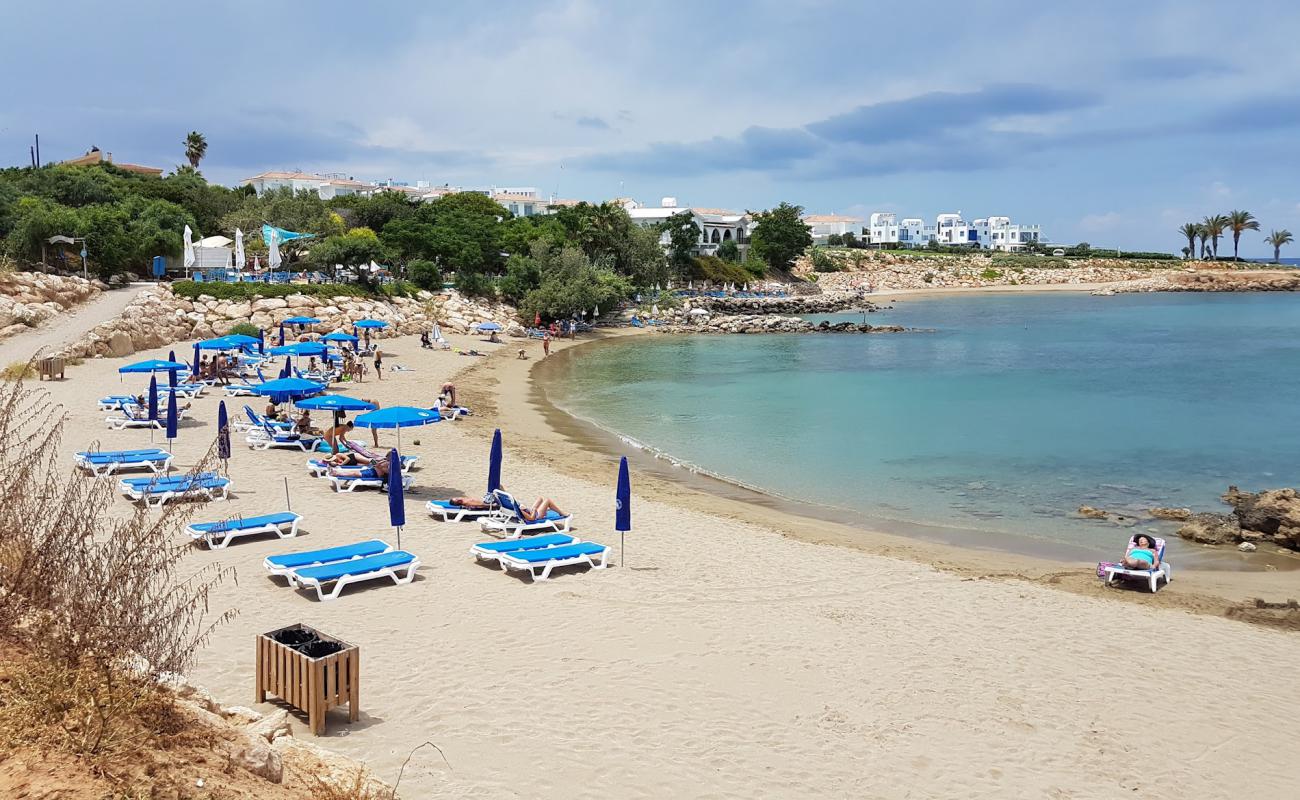 Sirena Bay Beach'in fotoğrafı açık bej kum yüzey ile
