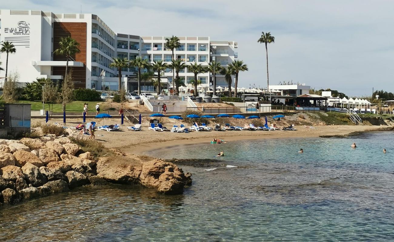Evalena Beach'in fotoğrafı açık bej kum yüzey ile