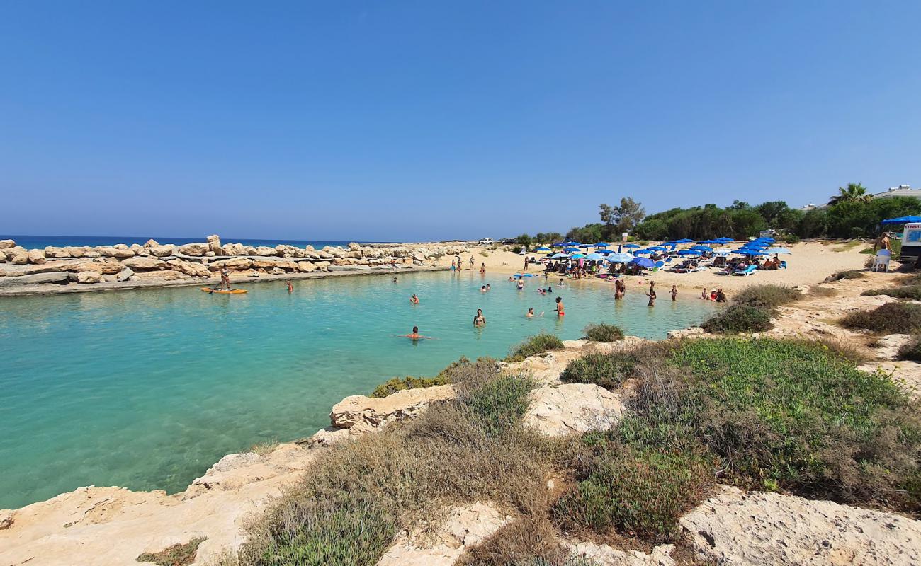 St Andreas Beach'in fotoğrafı açık bej kum yüzey ile