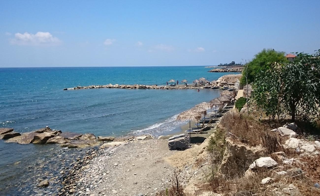 Akakia Beach'in fotoğrafı gri kum yüzey ile
