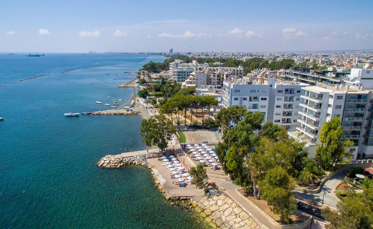 Harmony Bay Beach'in fotoğrafı beton kaplı yüzey yüzey ile