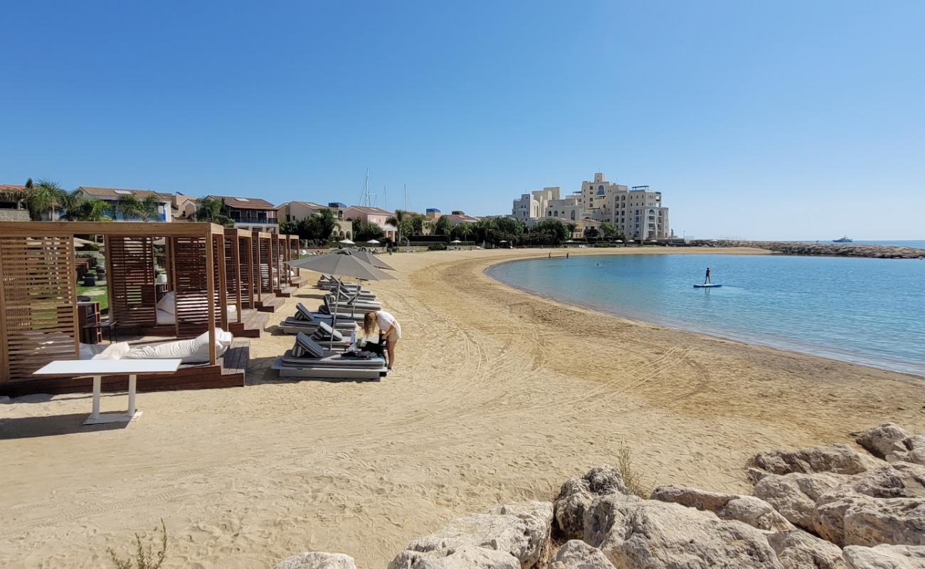 Limassol Marina Beach'in fotoğrafı açık bej kum yüzey ile