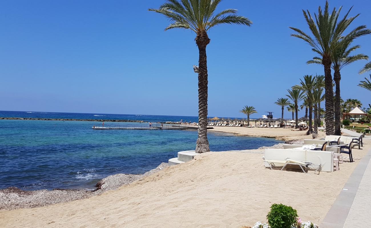 Pioneer Beach'in fotoğrafı açık bej kum yüzey ile