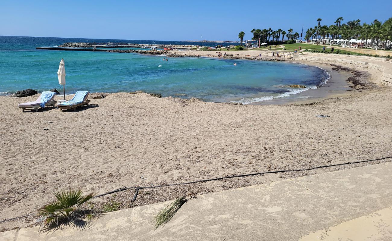 Olympic Lagoon Paphos Beach'in fotoğrafı açık bej kum yüzey ile