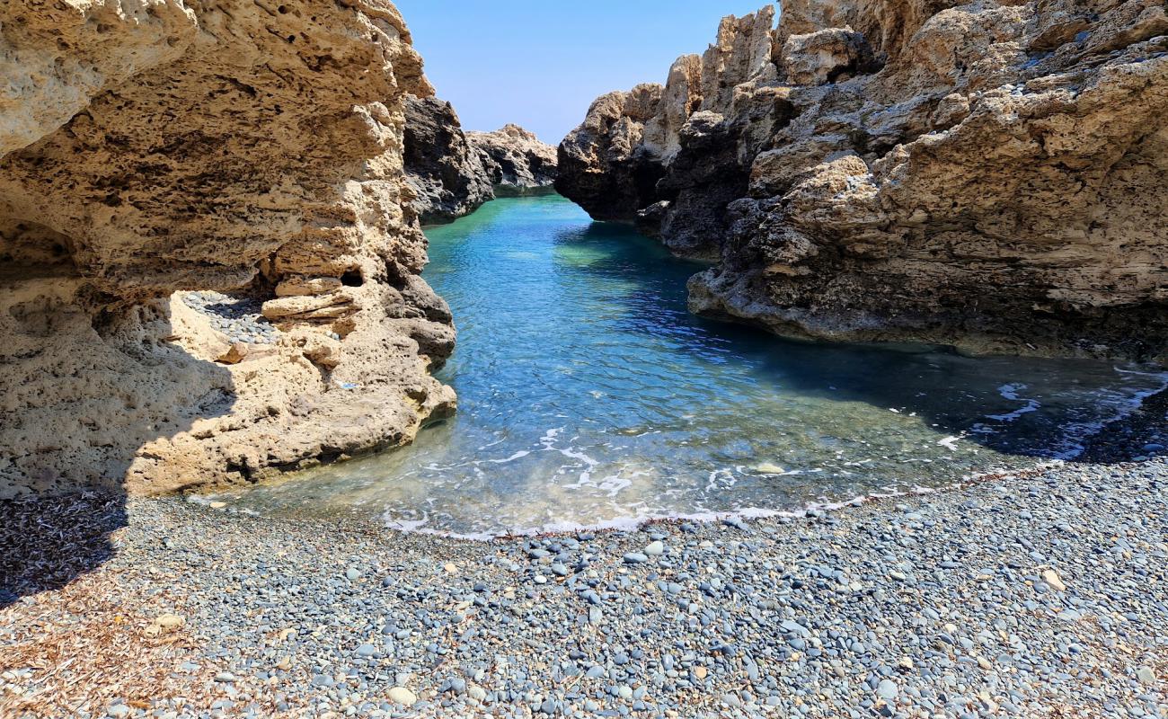 Canyon Beach'in fotoğrafı gri çakıl taşı yüzey ile