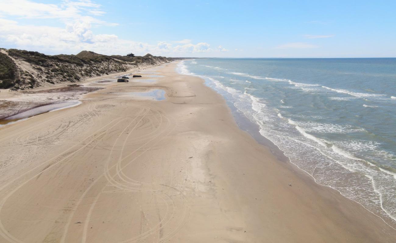 Kandestederne Beach'in fotoğrafı parlak kum yüzey ile