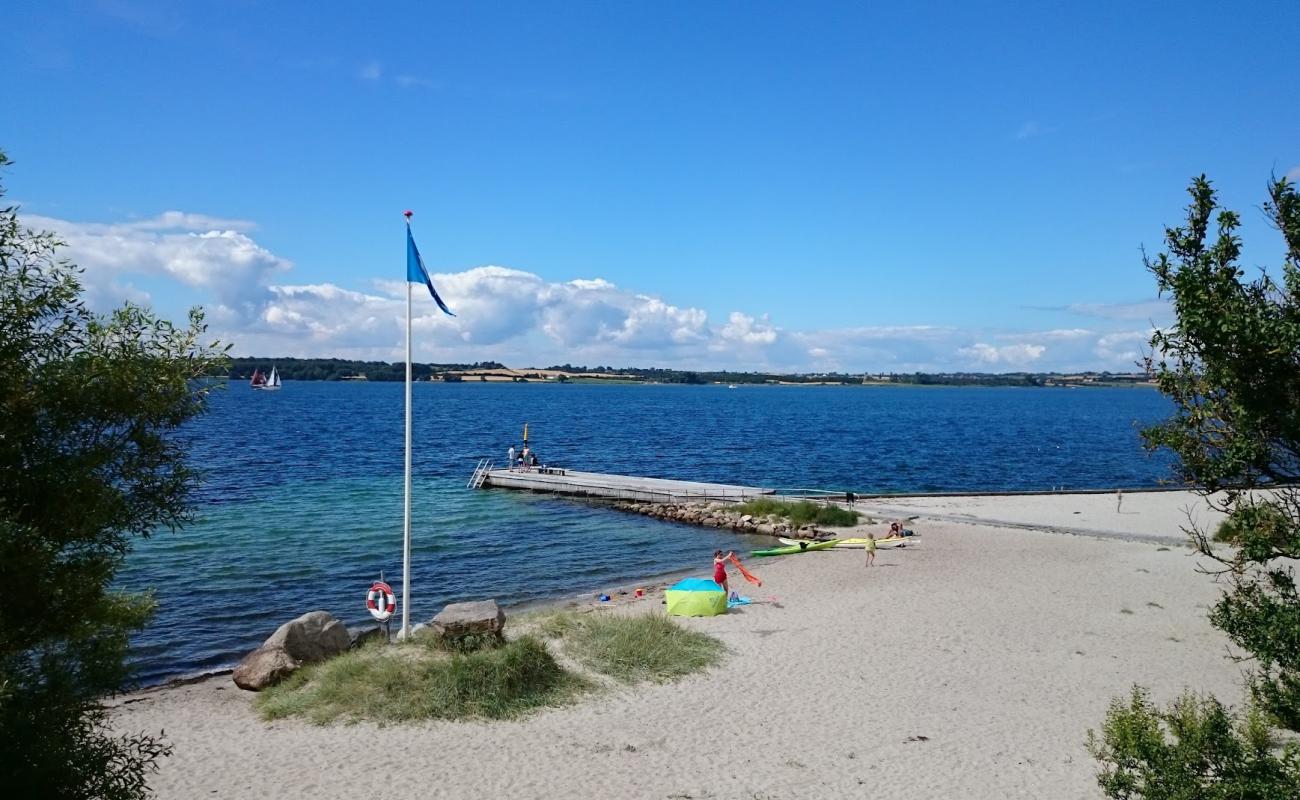 Klinten Beach'in fotoğrafı açık bej kum yüzey ile