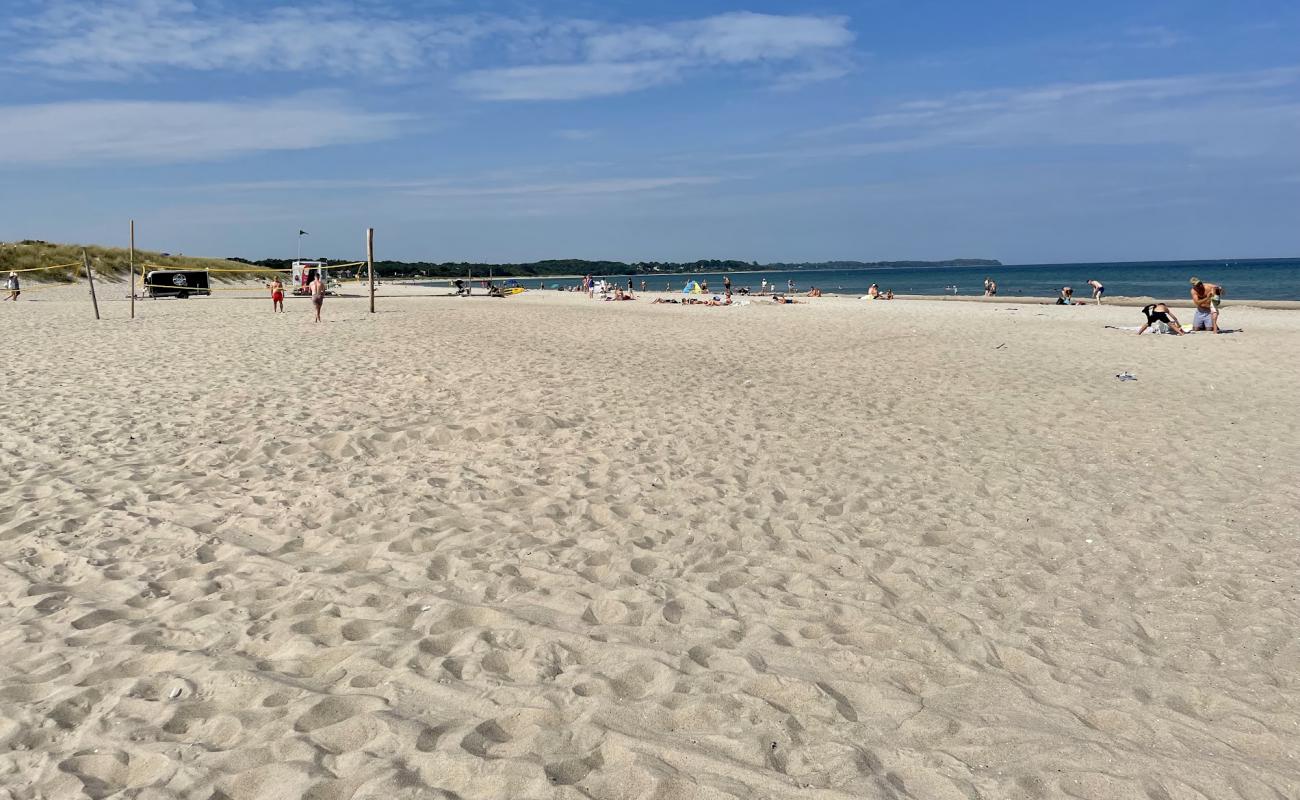 Hornbak Beach'in fotoğrafı açık bej kum yüzey ile