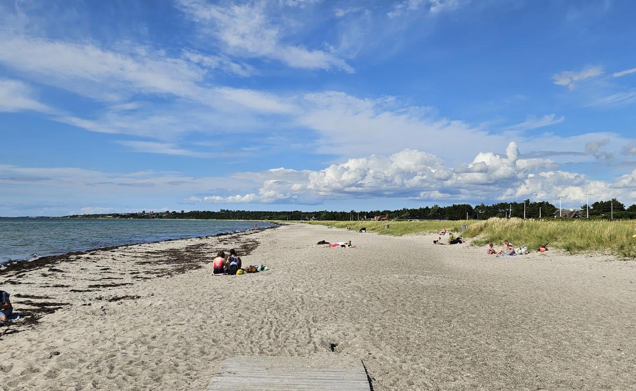 Stillnge Beach'in fotoğrafı açık bej kum yüzey ile