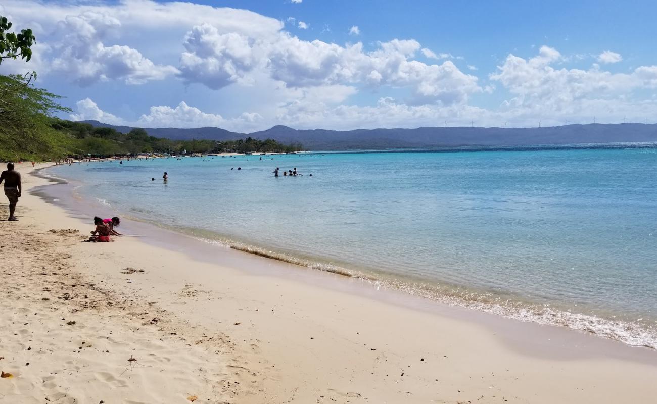 Playa La Ensenada'in fotoğrafı parlak kum yüzey ile