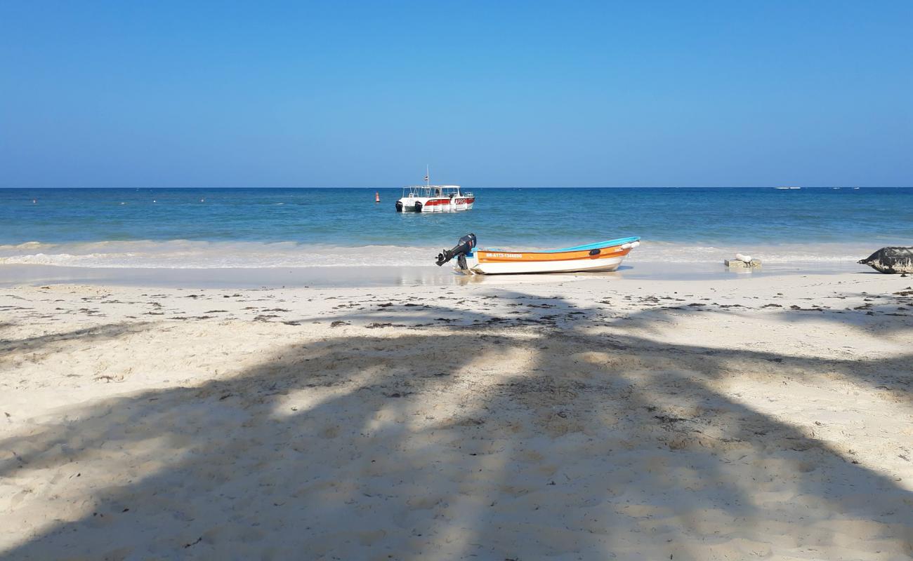 Playa Riviera'in fotoğrafı parlak ince kum yüzey ile