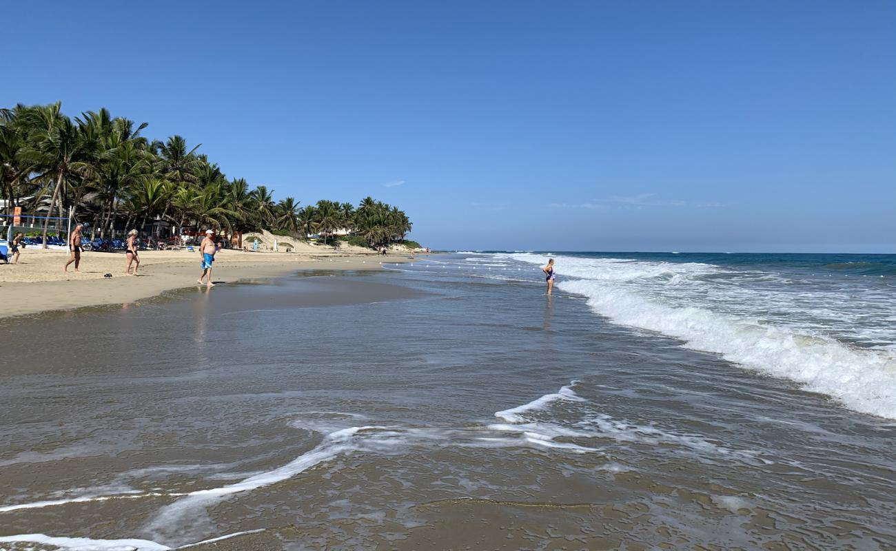 Cabarete Plajı'in fotoğrafı açık bej kum yüzey ile