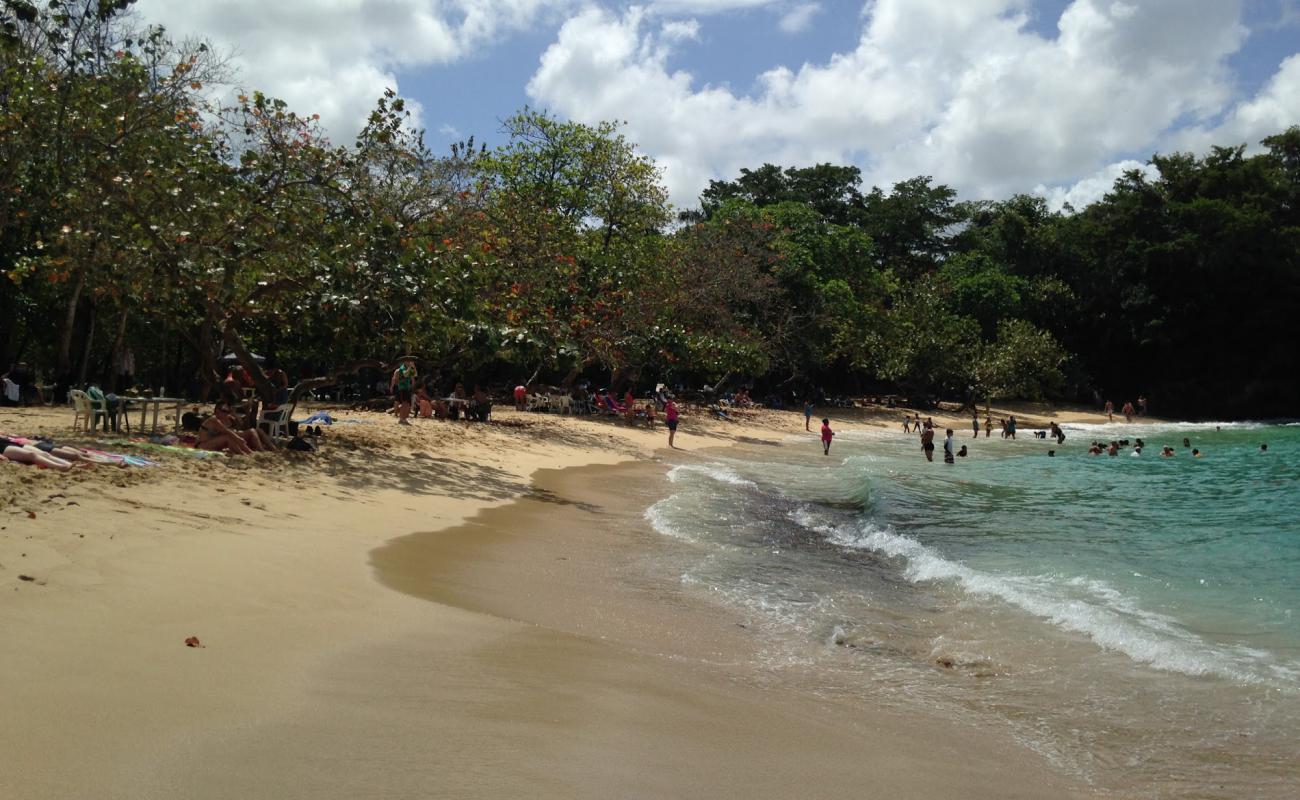Playa de los Enamorados'in fotoğrafı i̇nce bej kum yüzey ile