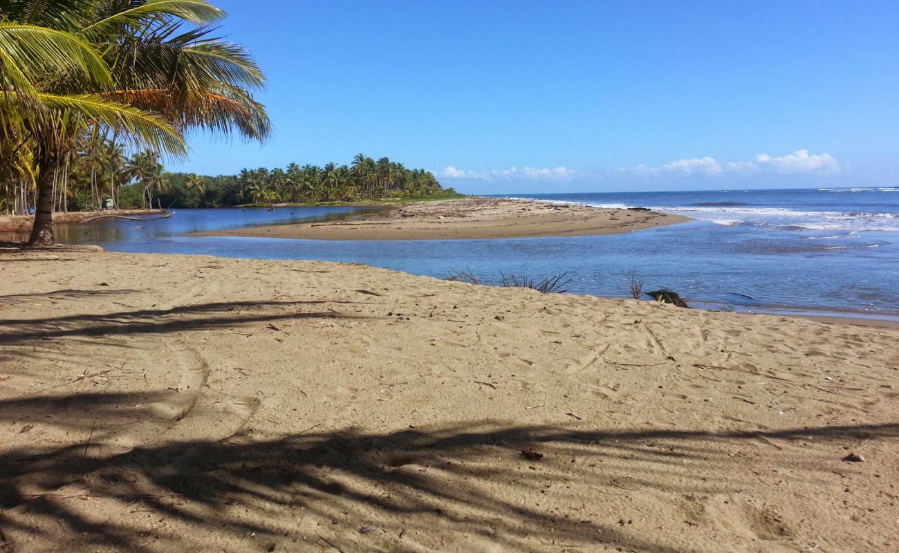 Playa Boba'in fotoğrafı açık bej kum yüzey ile