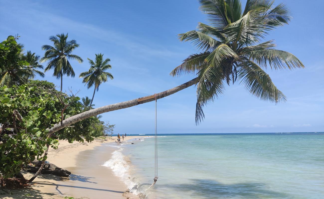 Playa Columpio Portillo'in fotoğrafı i̇nce bej kum yüzey ile