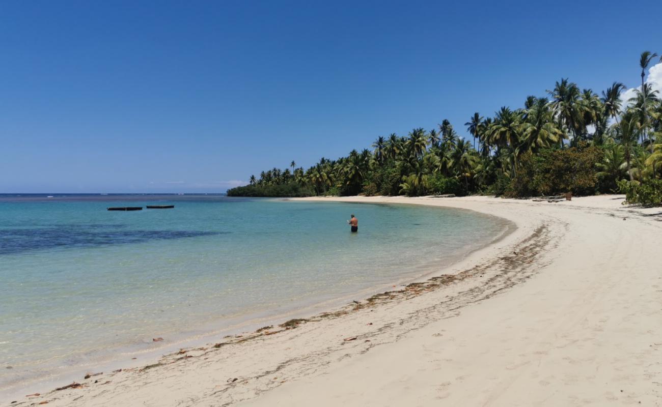 Playa El Anclon'in fotoğrafı i̇nce bej kum yüzey ile