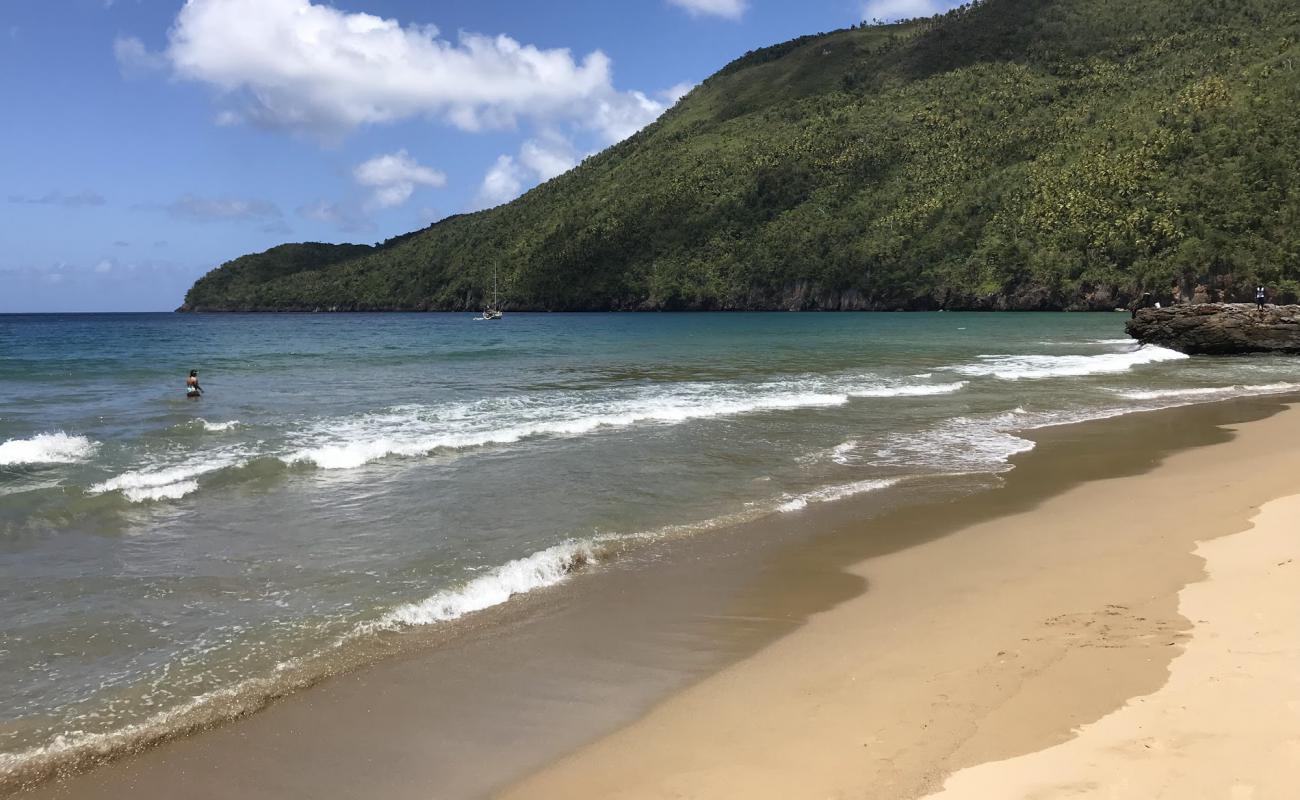 El Valle Plajı'in fotoğrafı parlak kum yüzey ile