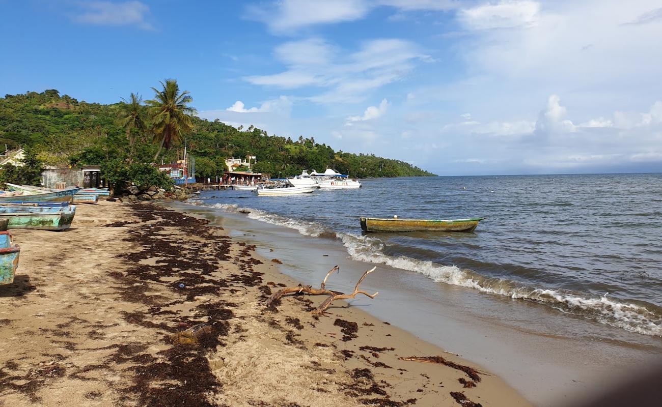 Playa Arriba'in fotoğrafı gri kum yüzey ile