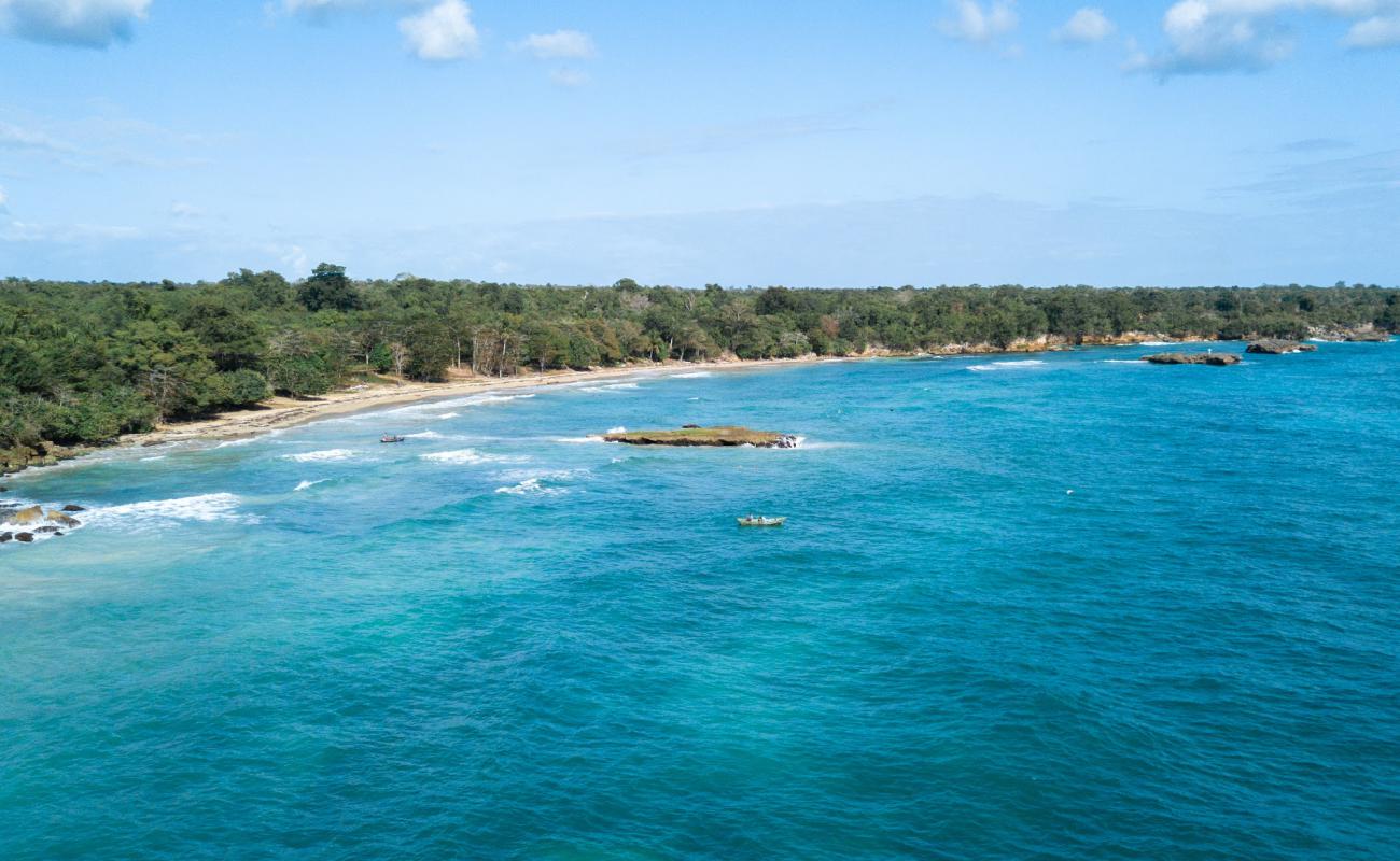 Virgin beach'in fotoğrafı i̇nce bej kum yüzey ile