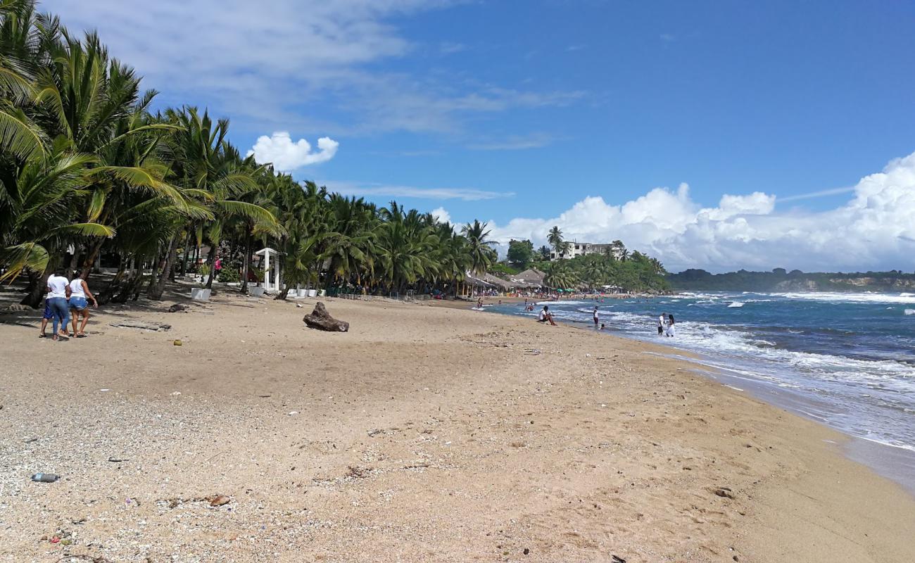Najayo beach'in fotoğrafı i̇nce bej kum yüzey ile