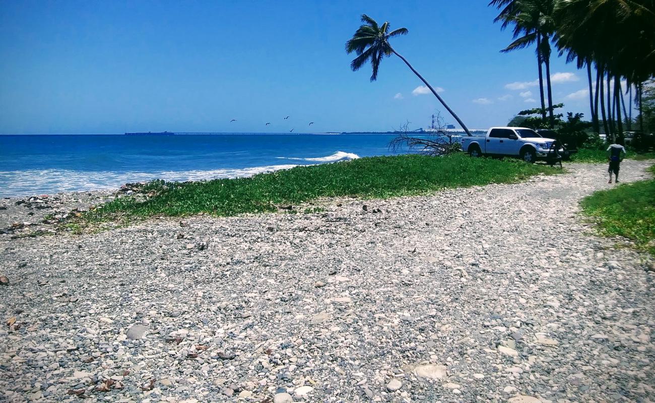 Patos beach'in fotoğrafı gri ince çakıl taş yüzey ile