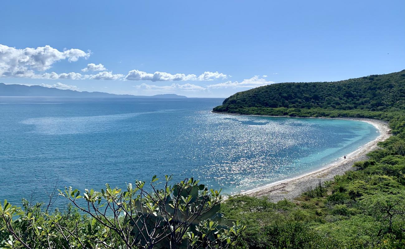 El Barco beach'in fotoğrafı parlak ince kum yüzey ile