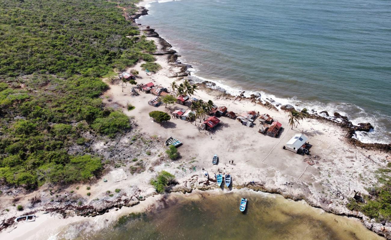 Piticabo beach'in fotoğrafı parlak ince kum yüzey ile