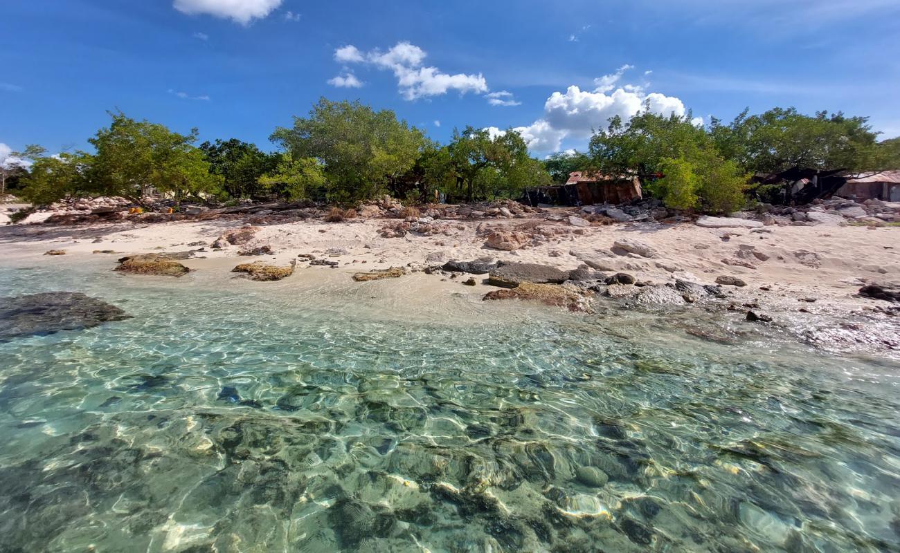 Lanzaso beach'in fotoğrafı kısmen temiz temizlik seviyesi ile