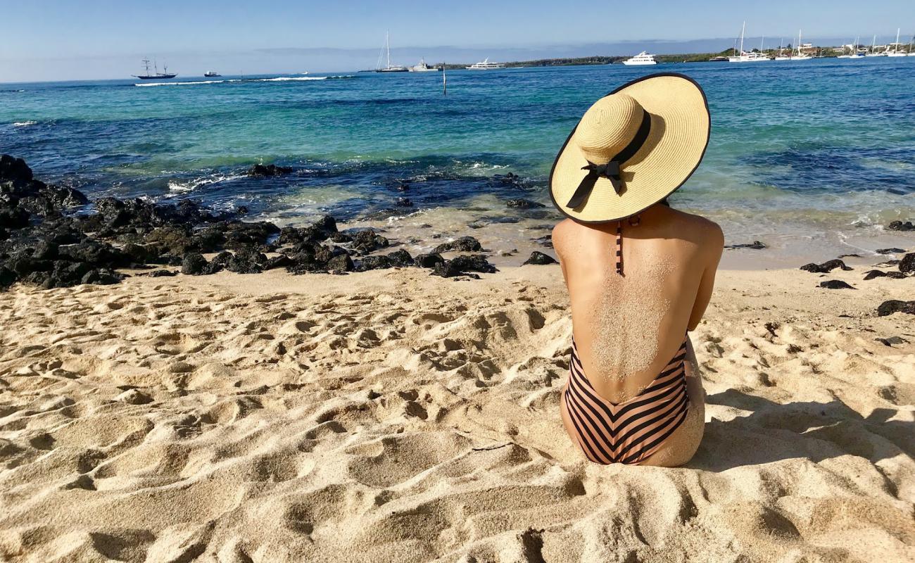 Playa de la Estacion'in fotoğrafı parlak kum ve kayalar yüzey ile