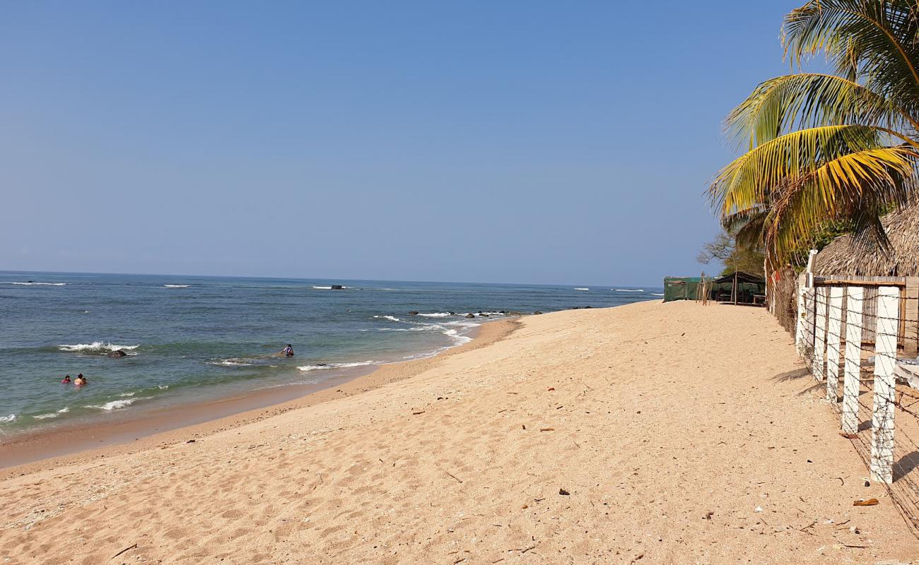 Cobanos beach'in fotoğrafı parlak kum ve kayalar yüzey ile