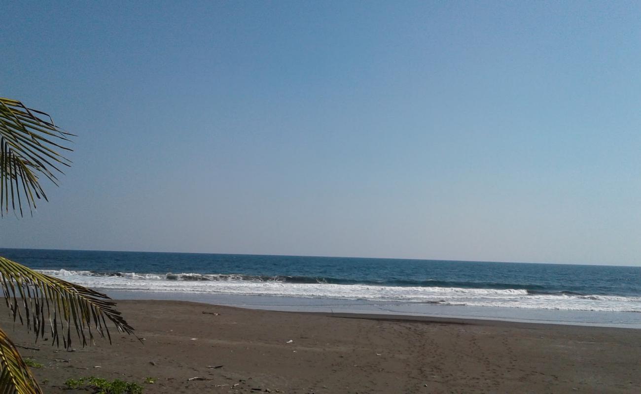 Siguapilapa beach'in fotoğrafı kahverengi kum yüzey ile