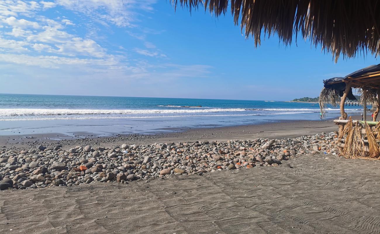 Obispo beach'in fotoğrafı gri kum ve çakıl yüzey ile