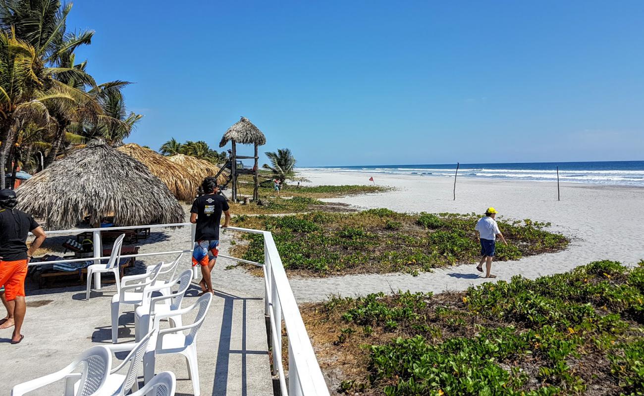 Bonitta beach'in fotoğrafı gri kum yüzey ile