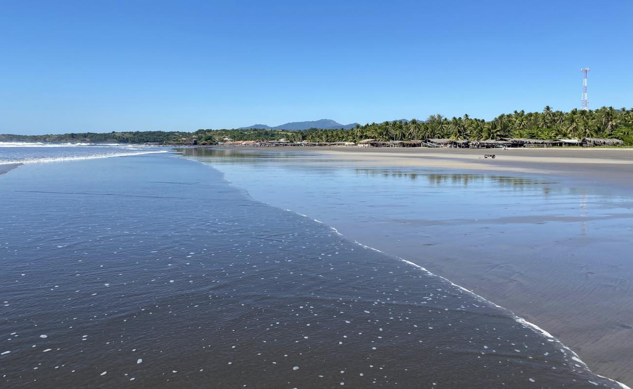 Playa El Cuco'in fotoğrafı gri kum yüzey ile